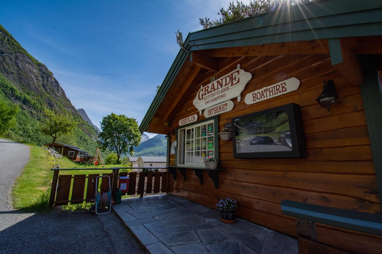 Grande Hytteutleige Og Camping Geiranger Esterno foto
