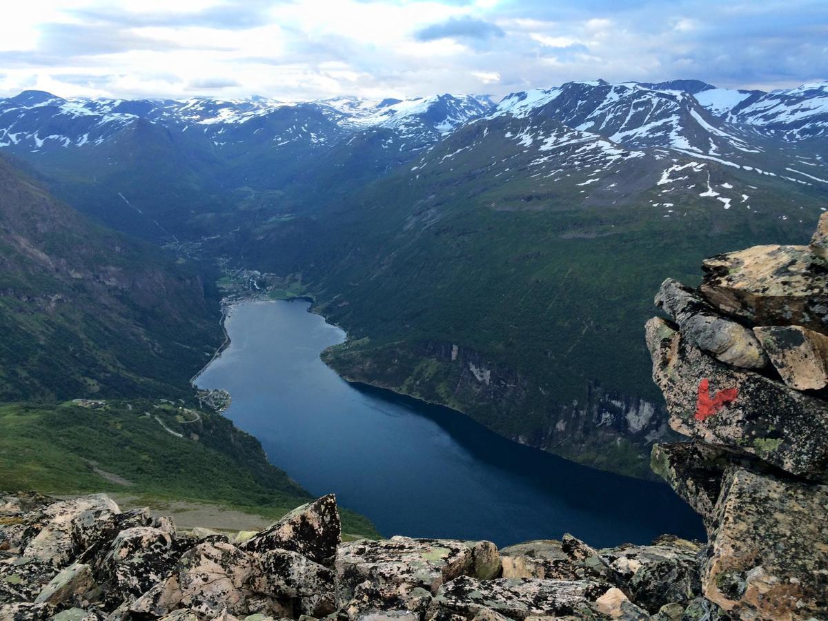 Grande Hytteutleige Og Camping Geiranger Esterno foto